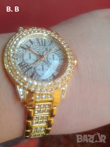 ДАМСКИ ЧАСОВНИК ТИП РОЛЕКС, С КАМЪНИ