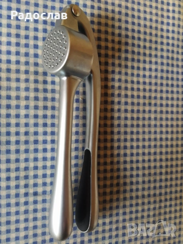 DUKA преса за чесън , снимка 7 - Прибори за хранене, готвене и сервиране - 53202759