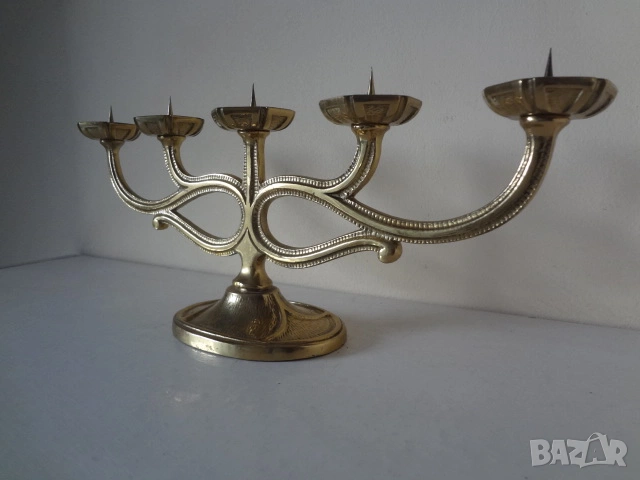 Месингов свещник за 5 бр. свещи от Италия, снимка 2 - Антикварни и старинни предмети - 53079238