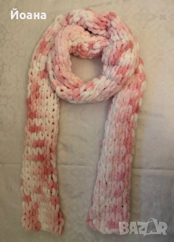 Много пухкави ръчно плетени шалове от прежда , снимка 4 - Шалове - 52055465