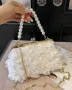 Страхотна Бяла клъч чантичка , снимка 7