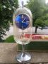 8-дневен настолен часовник Johmid Rare Lucite Tulip Base Pendulette
, снимка 1 - Антикварни и старинни предмети - 45834892