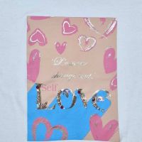 СТРАХОТНА тениска с розово-синя щампа и камъчета по нея, снимка 2 - Тениски - 45492905
