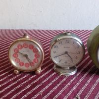 Стари Съветски будилници и джобен часовник Молния, снимка 4 - Антикварни и старинни предмети - 39477353