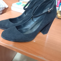 Черни токчета със заклепки, снимка 4 - Дамски обувки на ток - 45039328