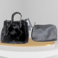 Плюшена дамска стилна чанта в комплект с несесер/органайзер за принадлежности, снимка 2 - Чанти - 45664067