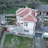 Къща в центъра на Тополовград , снимка 4 - Къщи - 45038316