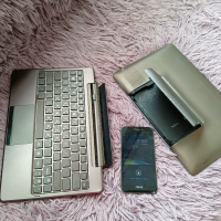Телефон, таблет и лаптоп 3 в 1 ASUS Padfone таблет+ подарък клавиатура, снимка 2 - Asus - 45018542