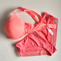 Нов сутиен Pink Victoria secret & бикини , снимка 7 - Бельо - 45070221