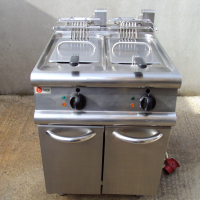 Професионален, италиански, електрически, двоен фритюрник на база BARON, снимка 1 - Обзавеждане на кухня - 44975917