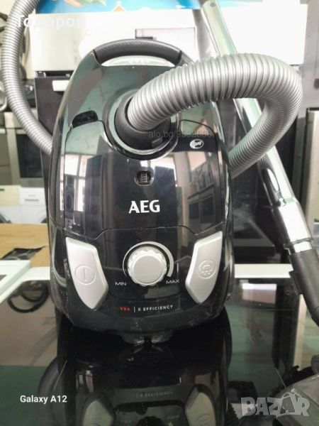 Прахосмукачка с торба AEG 650 W, снимка 1