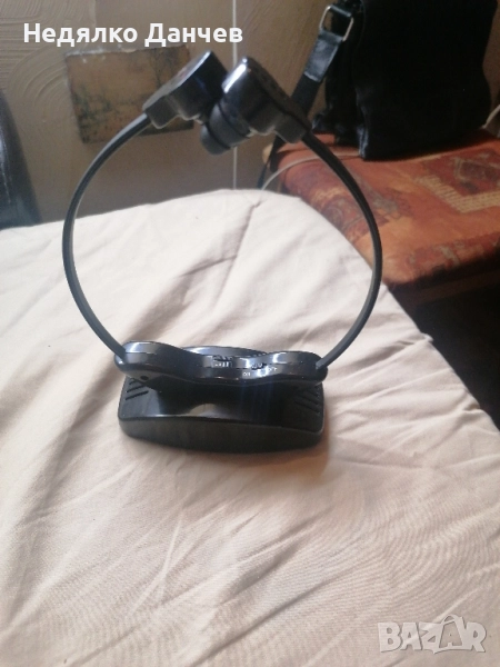 безжични слушалки с усилвател за гледане на тв и музика за хора с увреден слух , снимка 1