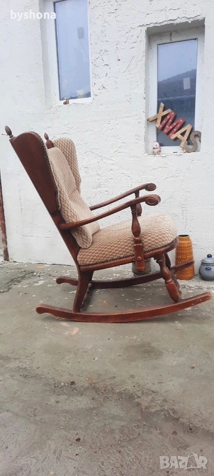 Луксозен люлеещ стол, снимка 1