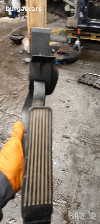 Потенциометър педал газ A 203 300 01 04 Mercedes E 220 W211 646, снимка 1