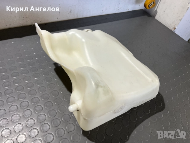 Казанчето на чистачките за Mercedes C-class W203 / CLK W209, снимка 7 - Части - 51676812