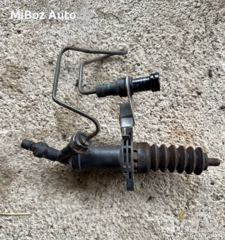 Долна помпа съединител BMW E81, E82, E88, E87 ,E90 91, снимка 2 - Части - 53221927