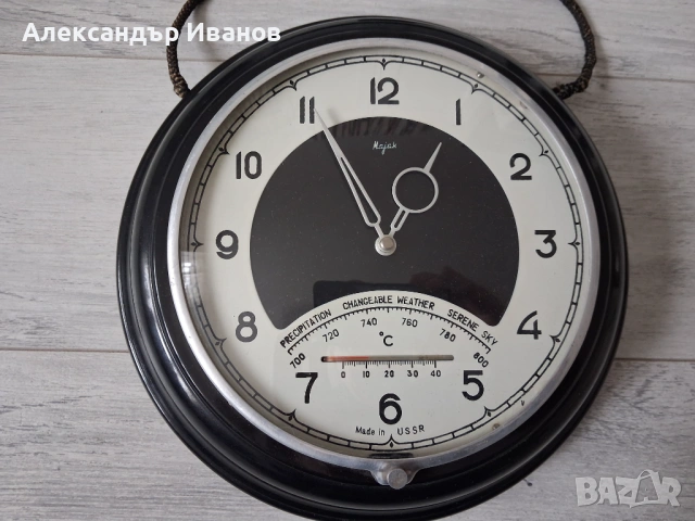 Стар бакелитов часовник,термометър МАЯК, снимка 2 - Антикварни и старинни предмети - 54049913