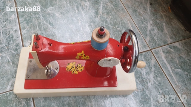 Детска шевна машина с кутия, снимка 6 - Колекции - 54272598