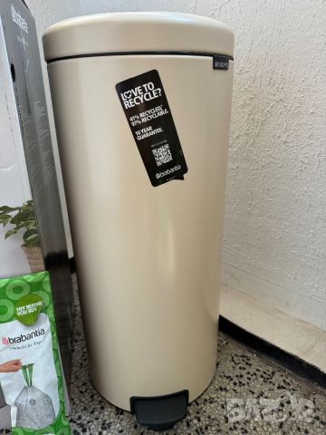 Кош за Отпадъци/Боклук/Смет с Педал и Плавно Затваряне, Brabantia NewIcon, 30L, Soft Beige, Бежов!, снимка 2 - Други стоки за дома - 46723766