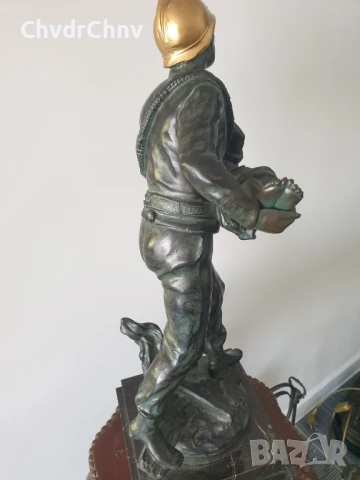54см-14кг Moreau статуетка/стара френска бронзова скулптура/фигура на пожарникар с момиченце, снимка 3 - Антикварни и старинни предмети - 51320744