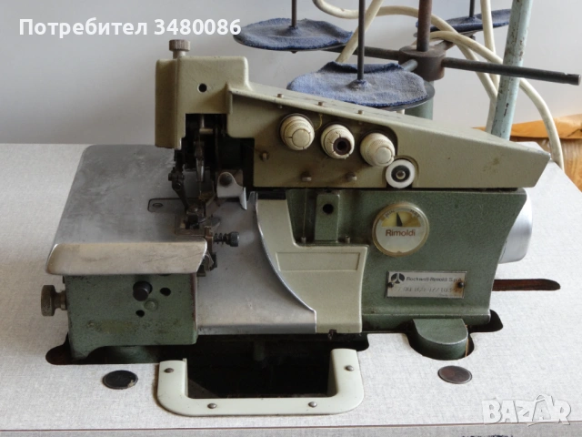 Шевна машина – 3 конечен оверлог  Rimoldi, снимка 3 - Шевни машини - 54206883