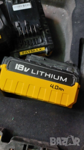 Stanley 2батерии и зарядно, снимка 5 - Други инструменти - 53292568