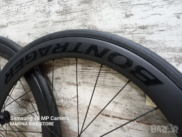 НОВИ карбонови шосейни капли Bontrager Aeolus Elite 50 TLR Disc с гуми, снимка 2 - Части за велосипеди - 47983476