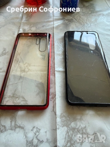 Продавам два защитни кеиса за huawei p30 lite