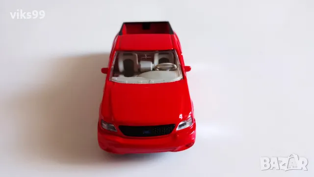 Bburago Ford SVT 150 - Мащаб 1:43, снимка 7 - Колекции - 48942386