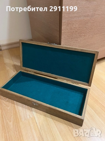 Антикварна дървена кутия