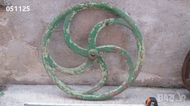 масивно възрожденско чигунено колело , снимка 7 - Антикварни и старинни предмети - 50659927