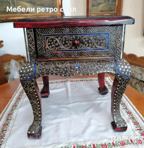  Малко, ориенталско шкафче  с едно чекмедже декорации и наситени орнаменти. , снимка 6 - Шкафове - 51795195