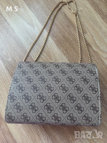Дамска чанта Guess, снимка 3 - Чанти - 53847838