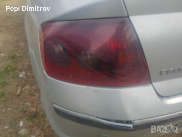 Ляв стоп Пежо 407  за Peugeot 407 2004 година