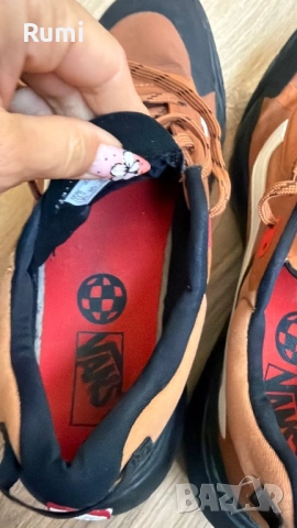 Оригинални  маратонки Vans MTE Ultrarange Neo Vr3   ! 43 н, снимка 5 - Маратонки - 51724896