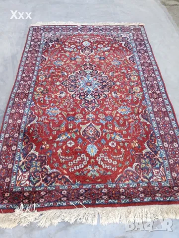 Ръчно тъкана вълнена пътека.Произход Иран.Топ качество за ценители., снимка 2 - Пътеки - 49392805