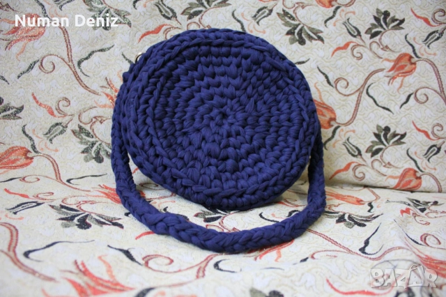 Плетена кръгла дамска чанта , снимка 2 - Чанти - 52465597