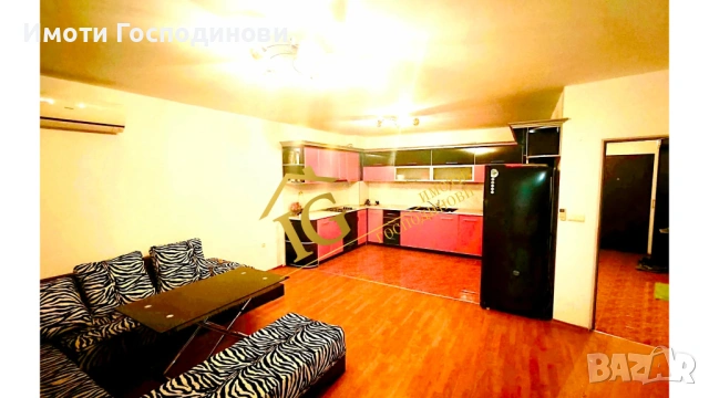 3 стаен синия пазар/Операта