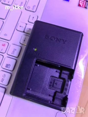 SONY BC-CSD/ЗАРЯДНО ЗА БАТЕРИЯ , снимка 1