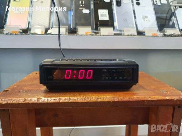 Радио с цифров часовник и будилник Karcher ECR-170  В отлично техническо и визуално състояние.
