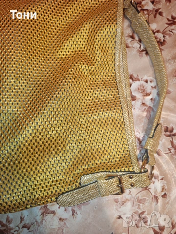 Нова Златиста Дамска Чанта , снимка 11 - Чанти - 52406857