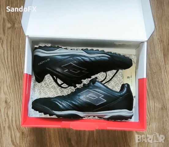 Футболни обувки, стоножки Lotto, р-р 43, снимка 5 - Маратонки - 51155551