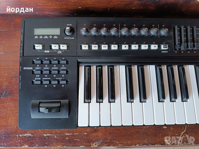 Midi контролер Roland A300 Pro, снимка 2 - Синтезатори - 46814341