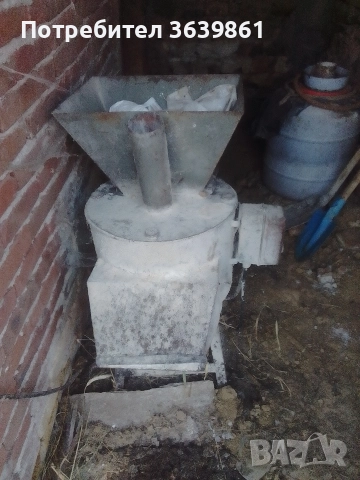 Фуражомелка трифазна