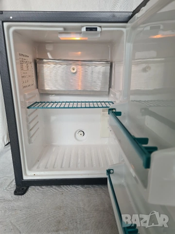 Мини хладилник Мини бар Electrolux, снимка 2 - Хладилници - 53903996