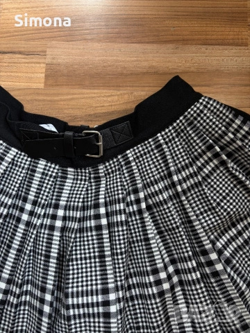 Bershka плисирана пола (2 в 1), снимка 3 - Поли - 53386901