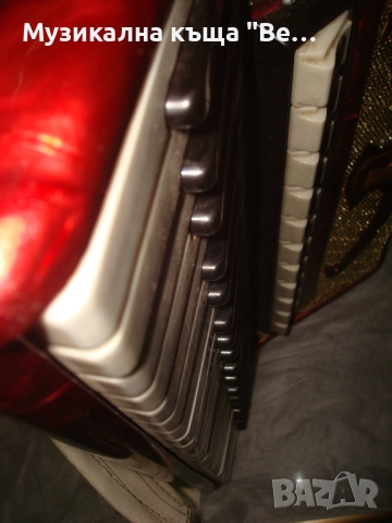 Акордеон Велтмайстер 120 баса с куфар, снимка 7 - Акордеони - 52877265