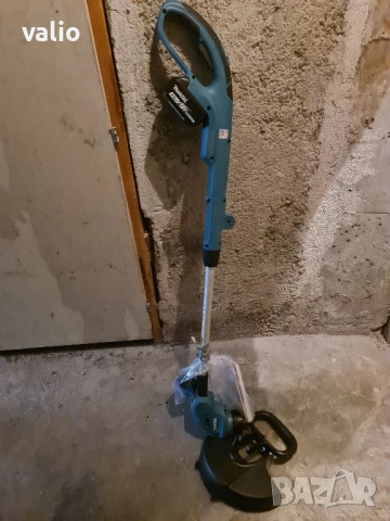 Акумулаторен тример Makita DUR 181