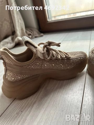 Обувки, снимка 3 - Дамски ежедневни обувки - 52898759