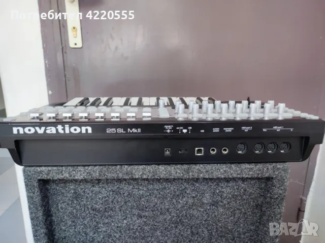 Синтезатор Novation 25 SL MKII, снимка 2 - Ресийвъри, усилватели, смесителни пултове - 47095350